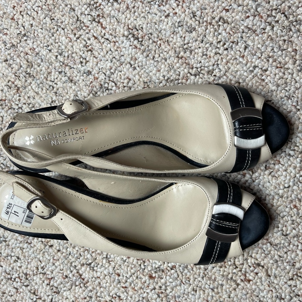 Naturalizer Black and Cream Slingback Heels